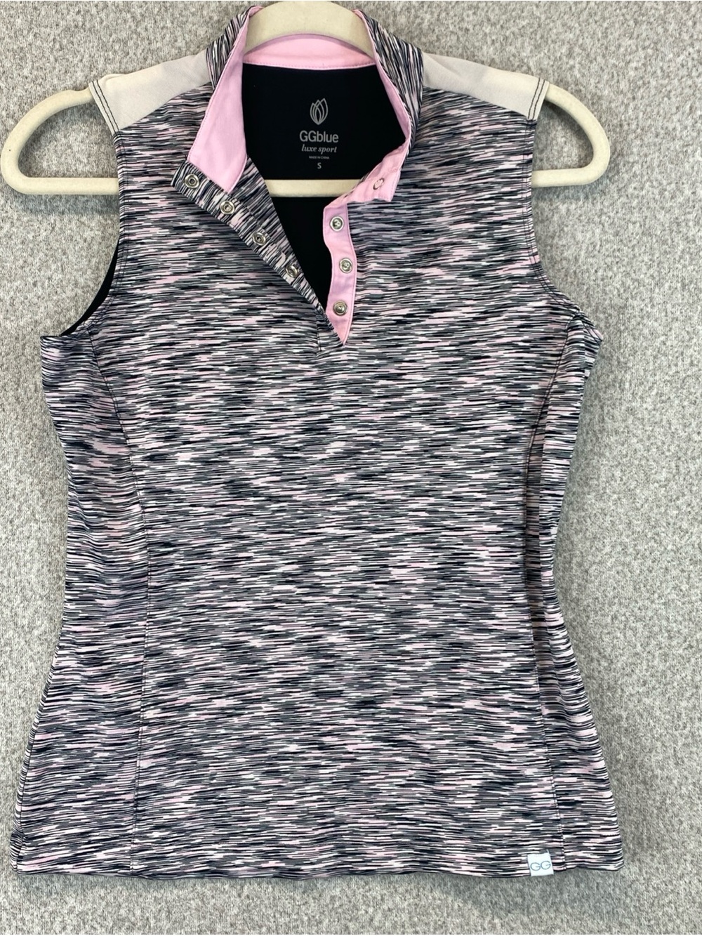 GG Blue Luxe Sport Top Womens Sz S Activewear Golf Tennis 1/4  Snap Pink Pickle